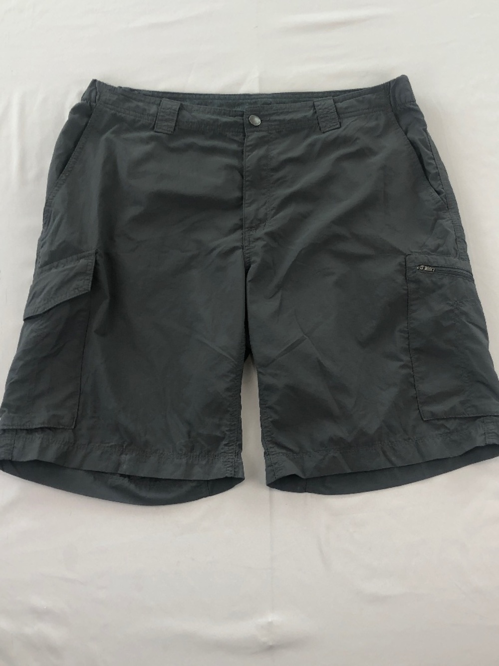 Columbia Cargo Shorts Men Size 36 Dark Gray Hiking Outdoors Nylon